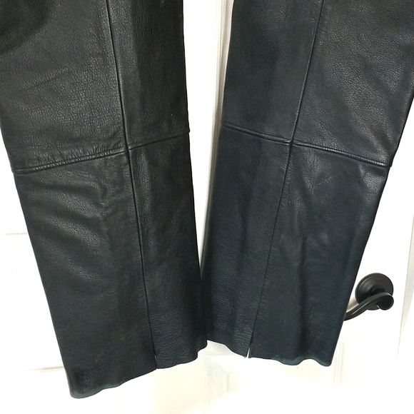 Genuine Harley Davidson leather chaps. Waist 36"-42" length 30". See pictures. - Picture 5 of 9